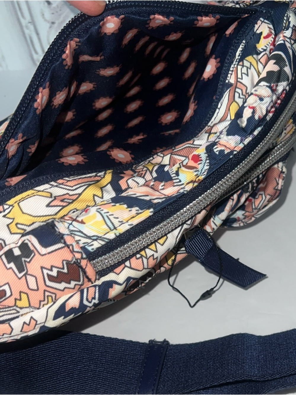 🆕 Vera Bradley Twill Utility Sling Crossbody Backpack Bag Tangier Paisley Travel - Picture 11 of 14